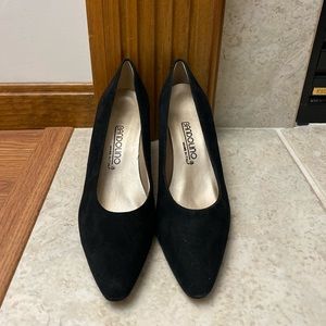 Size 8 Black suede heel